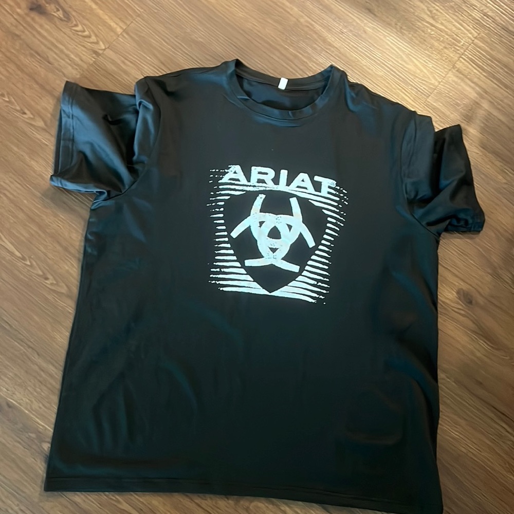 Men’s t shirt